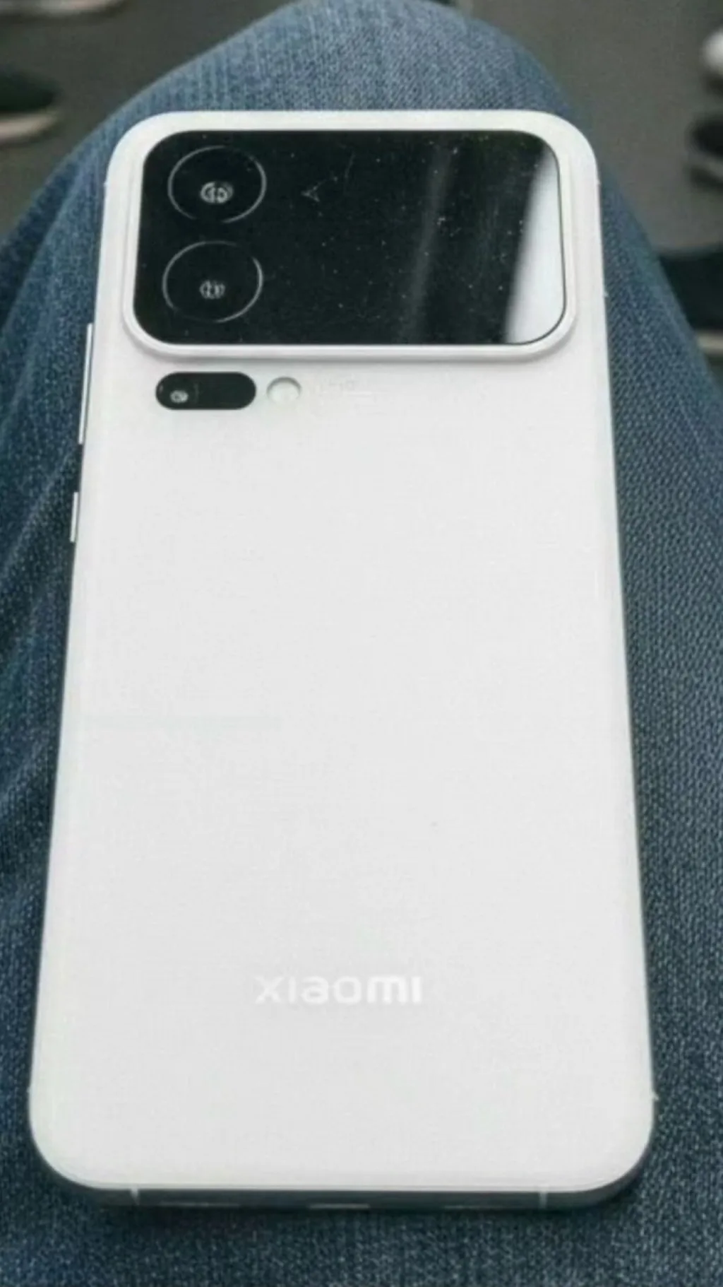 Xiaomi 16 serisiyle birlikte Xiaomi 11 Ultra’daki ikinci ekran geri dönebilir