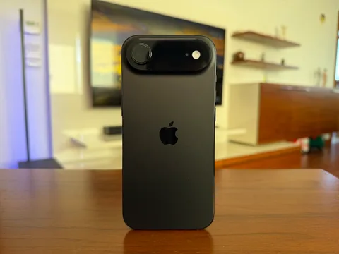 iPhone Air satışları beklentilerin altında kalınca Çinli markalar ultra ince telefon planlarını iptal etti