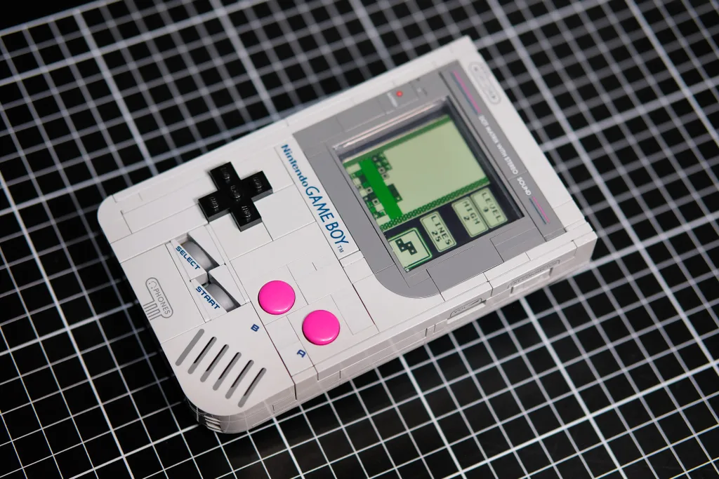 Lego’nun özel Game Boy seti, gerçek kartuşları çalıştıracak hale getirildi