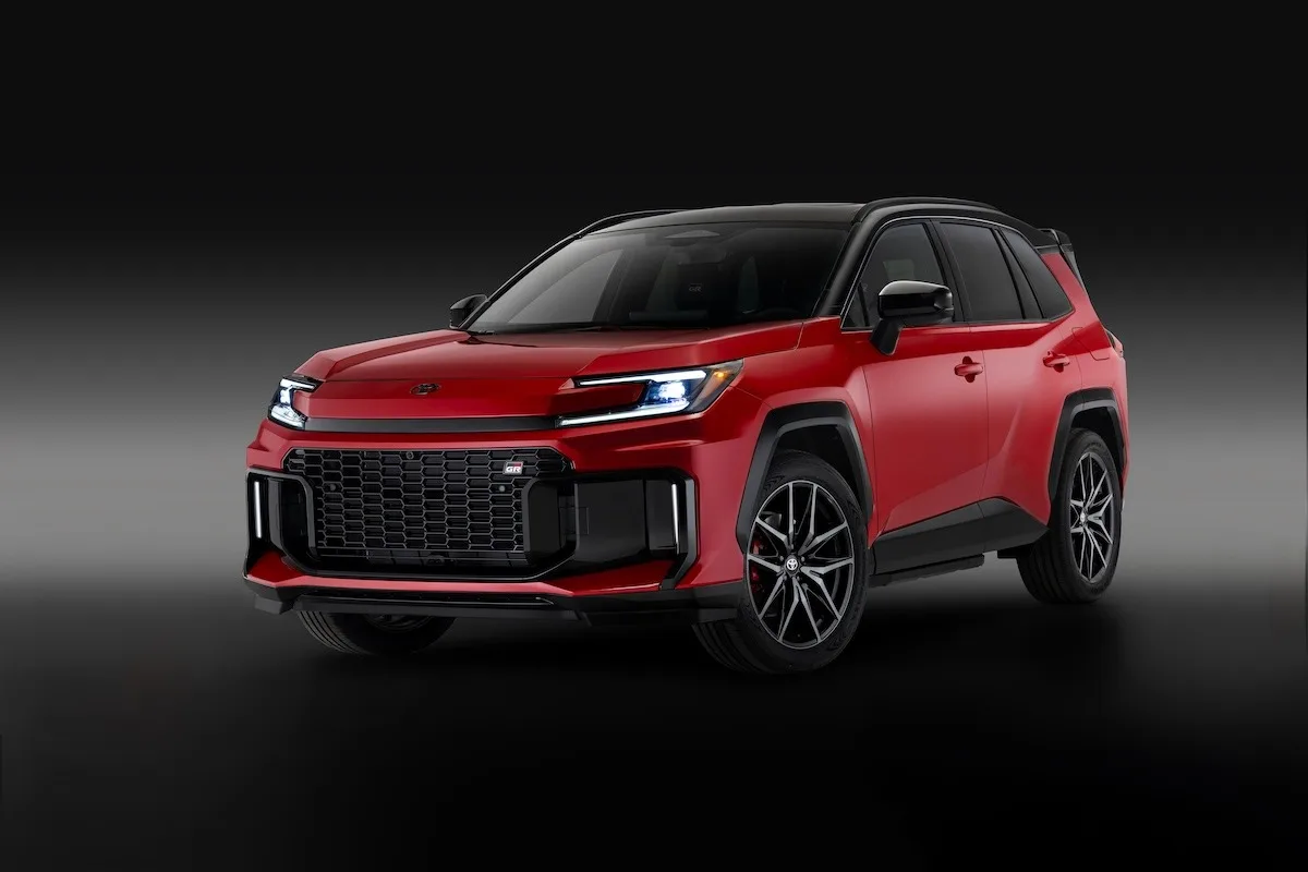 Toyota, 2026 model RAV4 ile hibrit sürüşe yazılım dokunuşu ekliyor