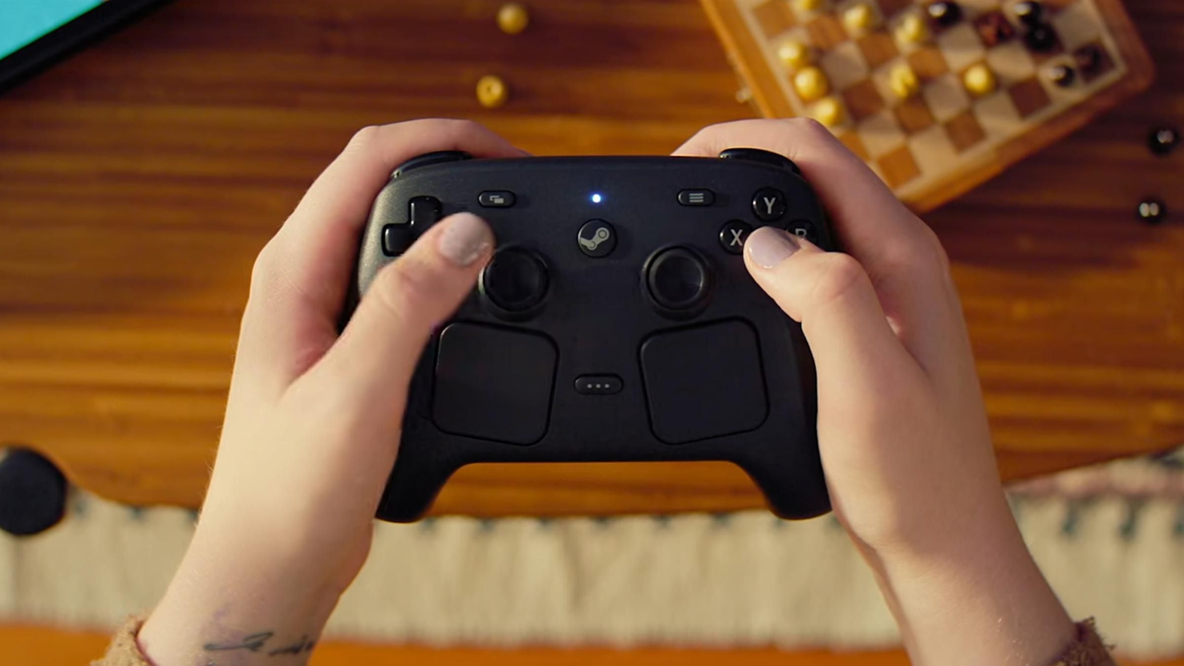Valve Présente Le Nouveau Steam Controller, Une Manette De Jeu Sans Fil Dotee De Nouvelles Fonctions Valve Présente Le Nouveau Steam Controller, Une Manette De Jeu Sans Fil Dotee De Nouvelles Fonctions