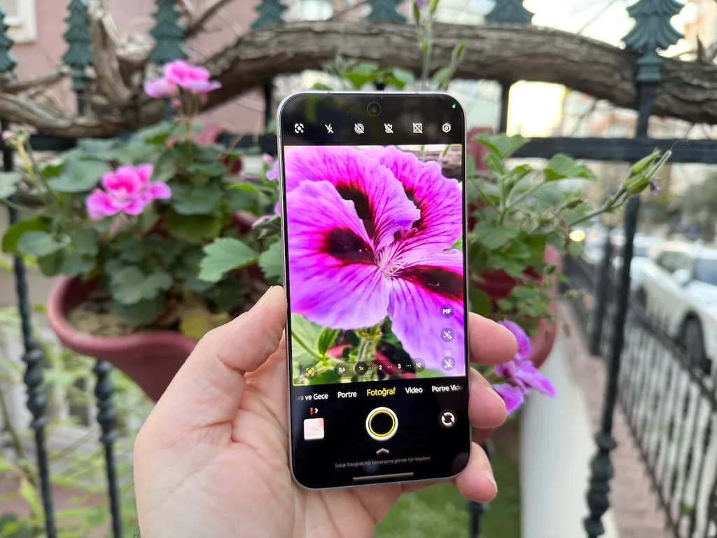 Gücün ve kamera yeteneklerinin en kompakt hâli: vivo X300 İncelemesi