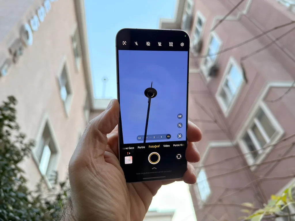Gücün ve kamera yeteneklerinin en kompakt hâli: vivo X300 İncelemesi