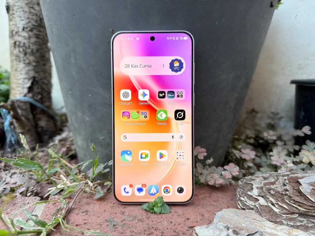 Gücün ve kamera yeteneklerinin en kompakt hâli: vivo X300 İncelemesi