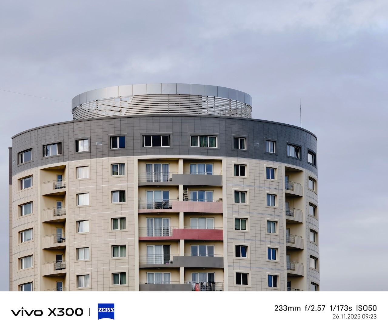Gücün ve kamera yeteneklerinin en kompakt hâli: vivo X300 İncelemesi