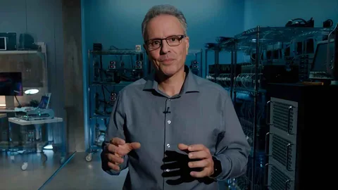 Apple’ın çip şefi Johny Srouji ayrılmayı değerlendiriyor