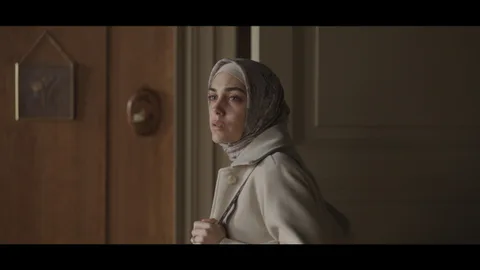 Netflix’in çok konuşulan dizisi “Bir Başkadır” yıllar sonra yeni bölümleriyle geri dönüyor