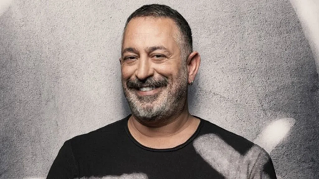 Cem Yılmaz’ın en yeni gösterisi CMXXIV, 31 Aralık gecesi Netflix’te yayında olacak