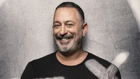 Cem Yılmaz’ın en yeni gösterisi CMXXIV, 31 Aralık gecesi Netflix’te yayında olacak