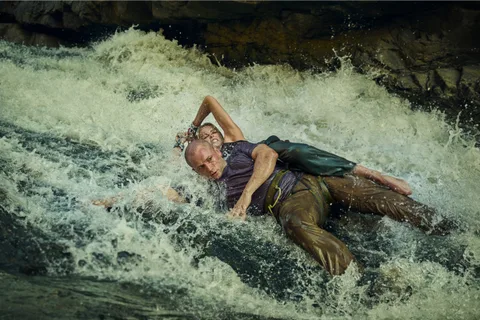 Charlize Theron ve Taron Egerton’lı APEX’ten ilk fragman geldi