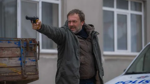 Netflix Aralık 2025 Takvimi: Yeni diziler, filmler ve belgesellerle dolu bir ay