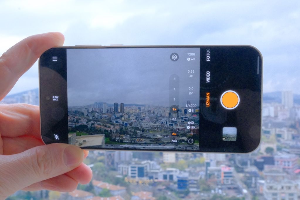 Oppo Find X9s’in canlı görüntüsü ortaya çıktı: Kamera detayları dikkat çekiyor