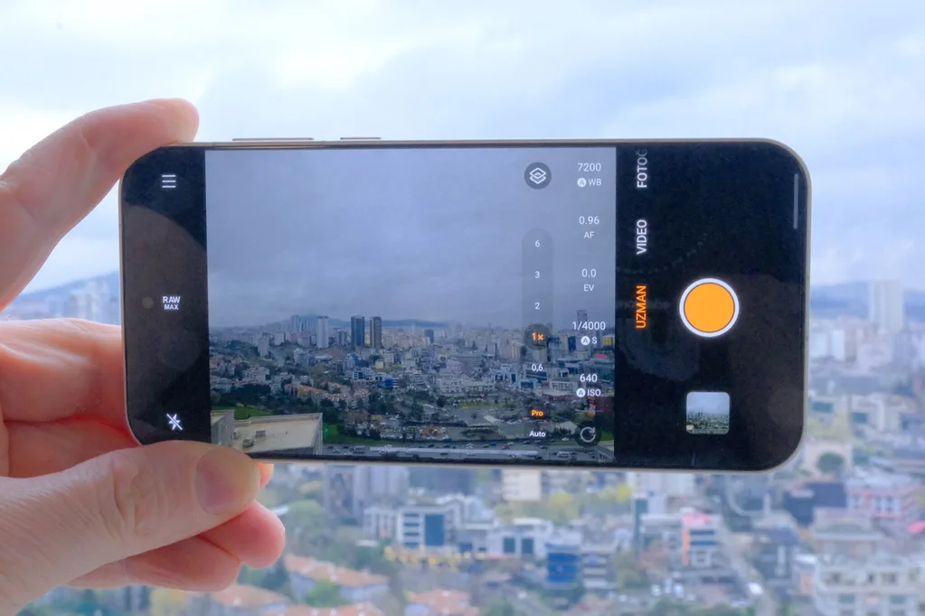 Oppo Find X9s’in canlı görüntüsü ortaya çıktı: Kamera detayları dikkat çekiyor