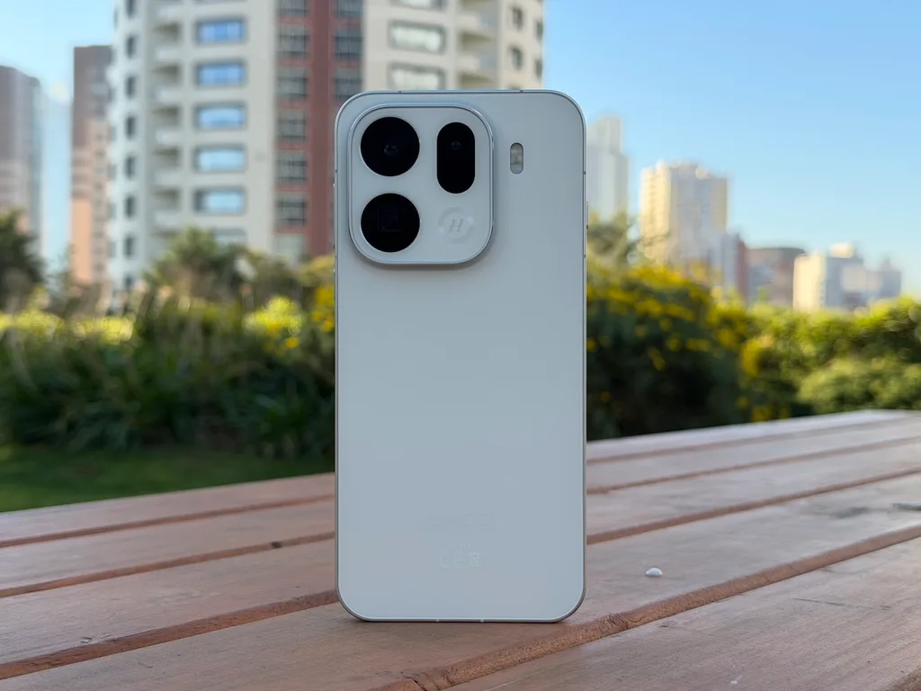 Oppo Find X10 Pro Max için yeni sızıntı 200 MP periskop kamerayı işaret ediyor