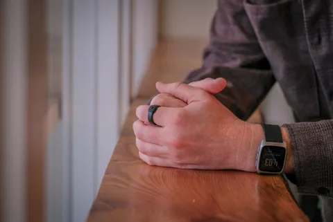 Pebble, fikirleri kaydetmeye yarayan yeni akıllı yüzüğünü tanıttı