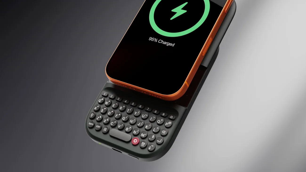 Telefonlara fiziksel klavye geri dönüyor: Clicks Power Keyboard