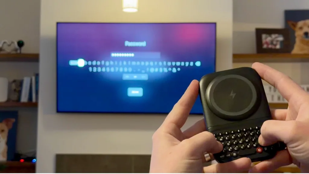 Telefonlara fiziksel klavye geri dönüyor: Clicks Power Keyboard