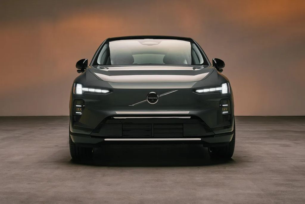 Volvo EX60, elektrikli SUV planında kritik boşluğu dolduruyor