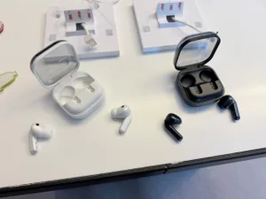 Samsung Galaxy Buds 4 ve Pro için ilk yazılım güncellemesini yayınladı