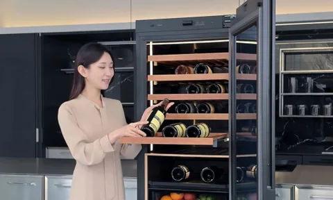 Samsung’dan yapay zekâlı şarap dolabı: Şişeleri tek tek tanıyor