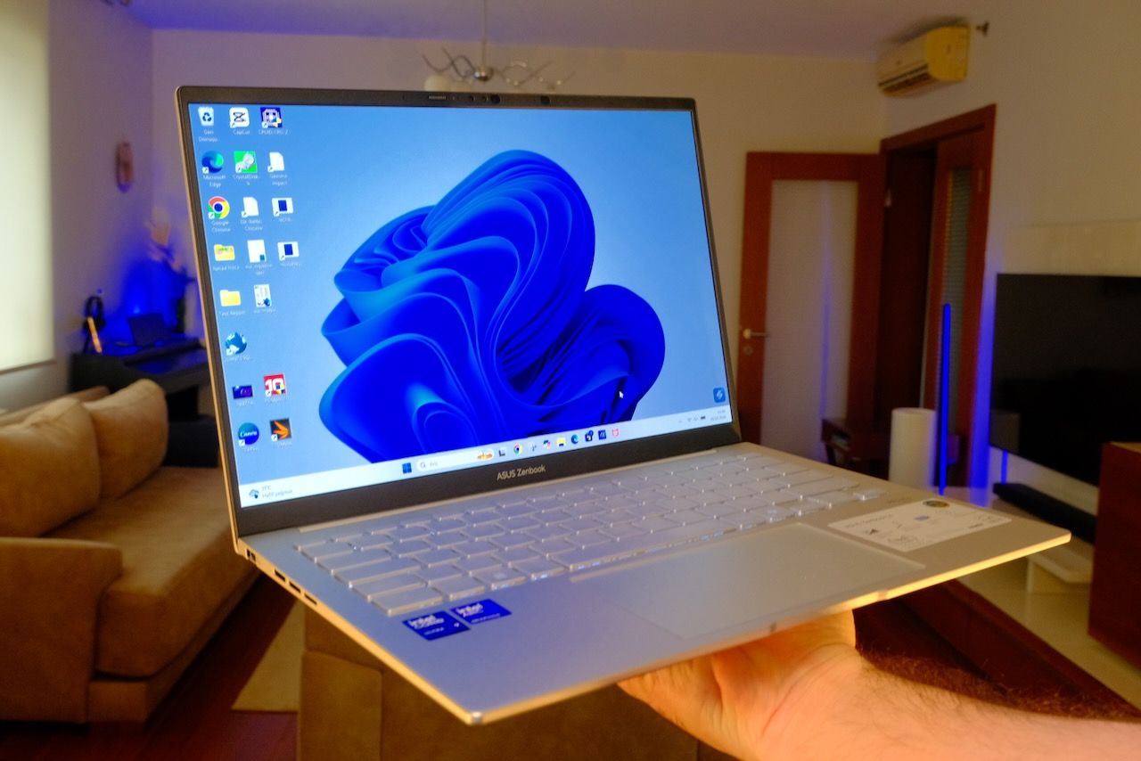 ASUS Zenbook 14 UX3405CA İncelemesi
