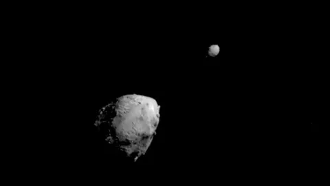 NASA, DART ile asteroid yolunu kaydırdı