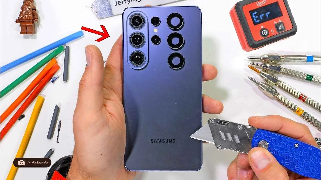 Galaxy S26 Ultra bükülme testinden hasarsız çıktı