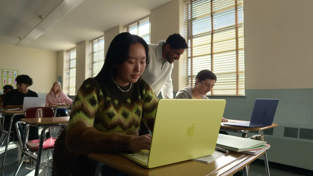 Apple MacBook Neo 2 için dokunmatik ekran planlıyor