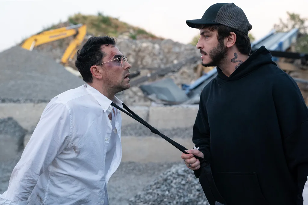 Netflix, Big Mistakes fragmanını yayınladı: Kadroda Boran Kuzum da var
