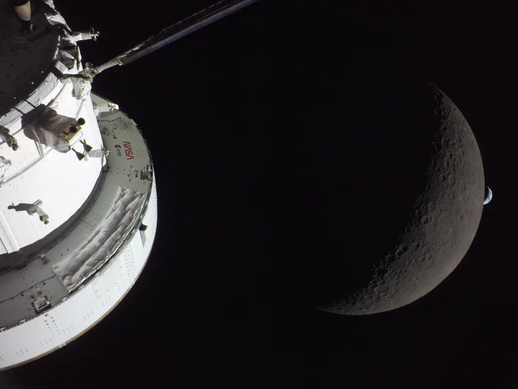 NASA Artemis II’den Ay ve Dünya’yı aynı karede gösteren fotoğraflar geldi
