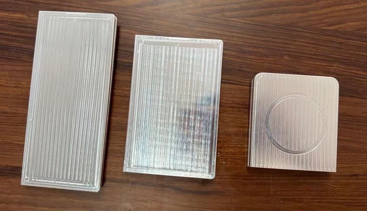 Galaxy Z Fold 8 Wide tasarımı ilk kez net şekilde ortaya çıktı