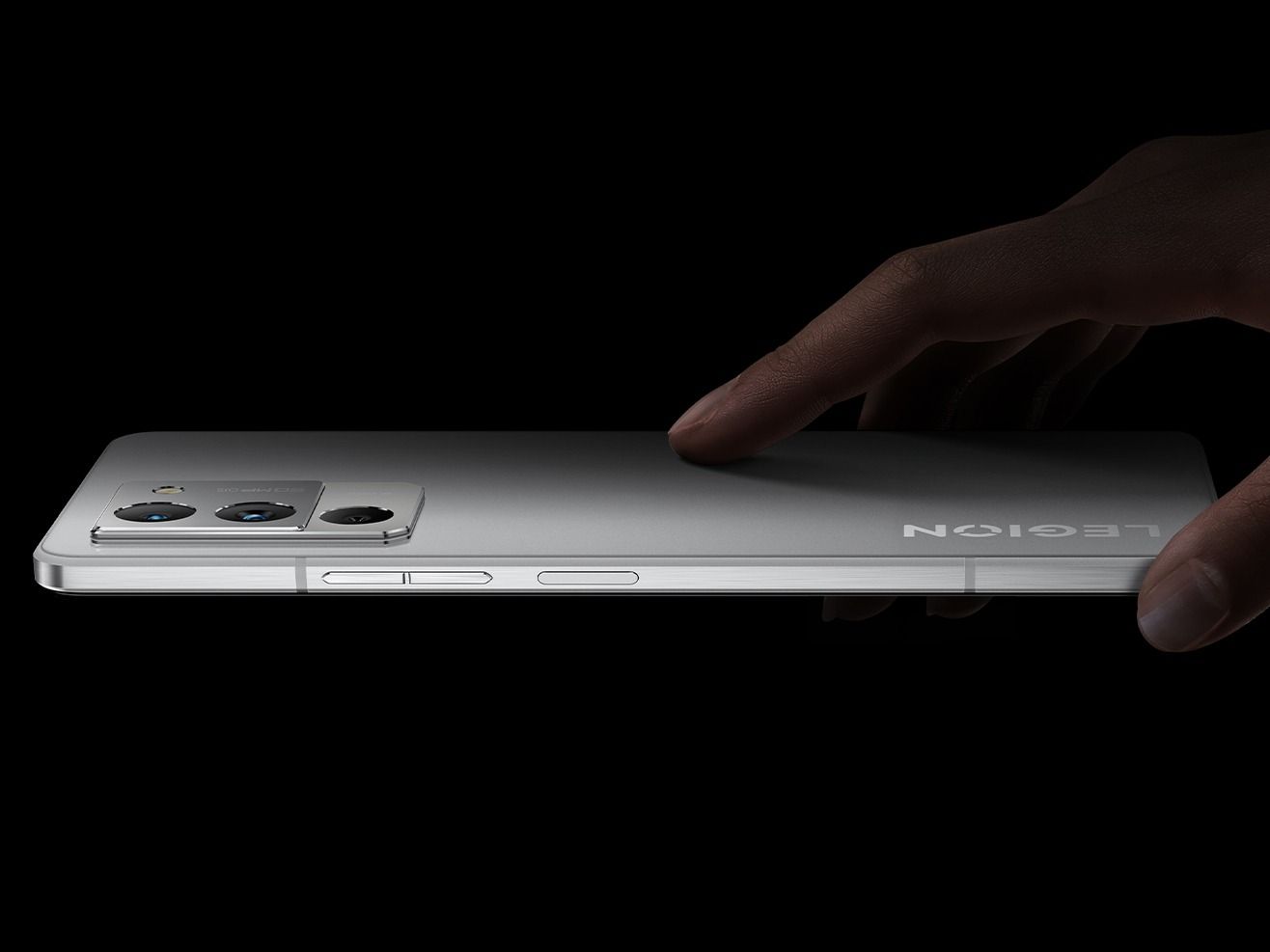 Lenovo oyun telefonlarına geri dönüyor, Y70 yeni nesil geliyor