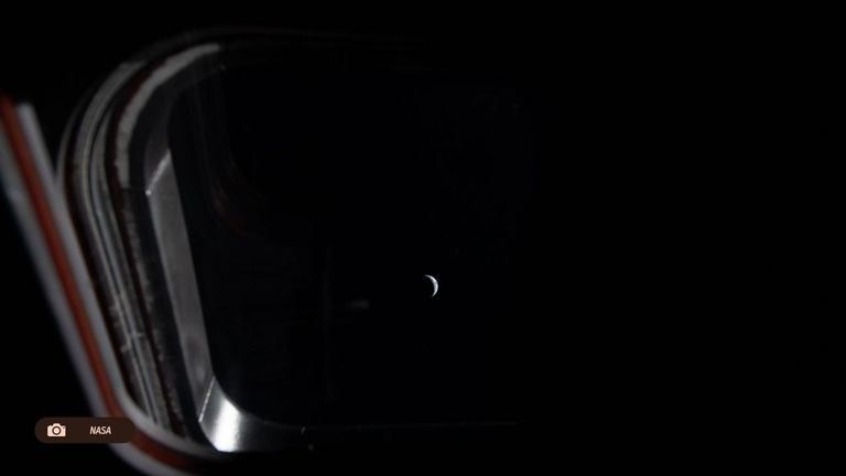 Artemis II bugün Ay’ın arka yüzüne geçiyor, rekor geliyor