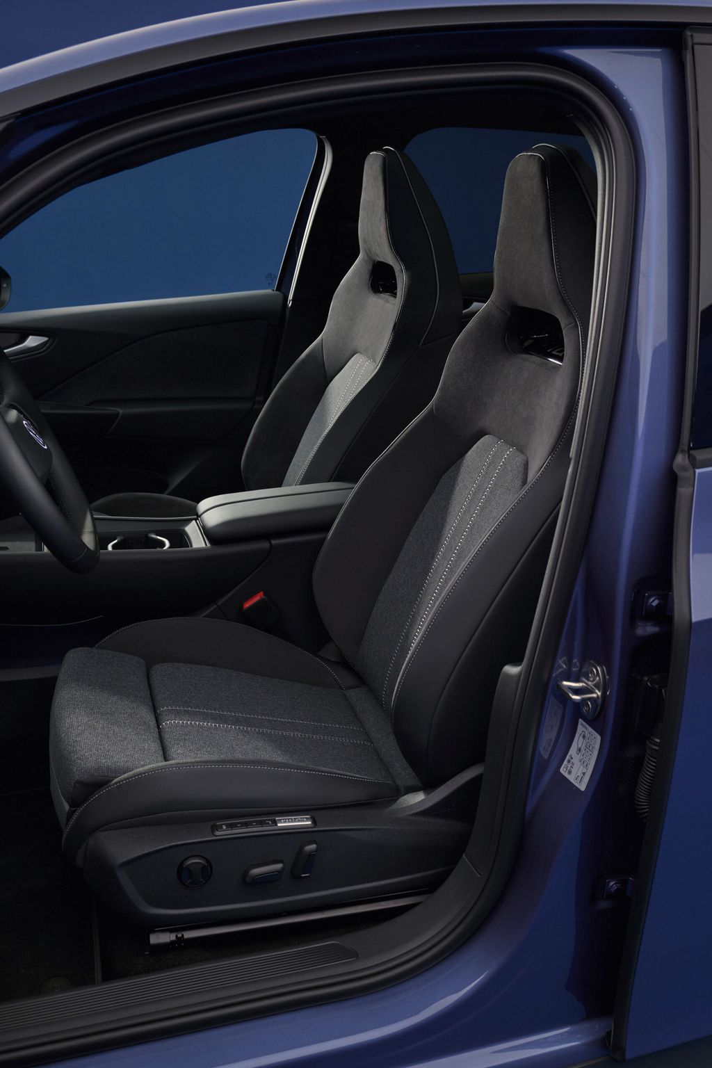 Volkswagen ID.3 Neo 630 km menzil ve yeni kokpitle sahneye çıktı