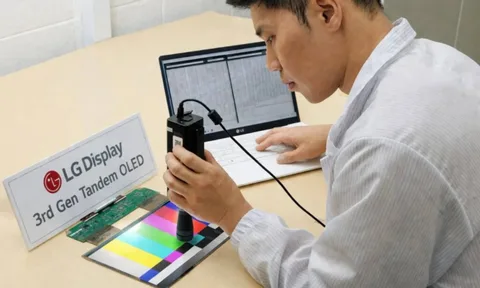 LG OLED ekranların en büyük sorunlarına çözüm getirecek yeni teknolojisini gösterdi