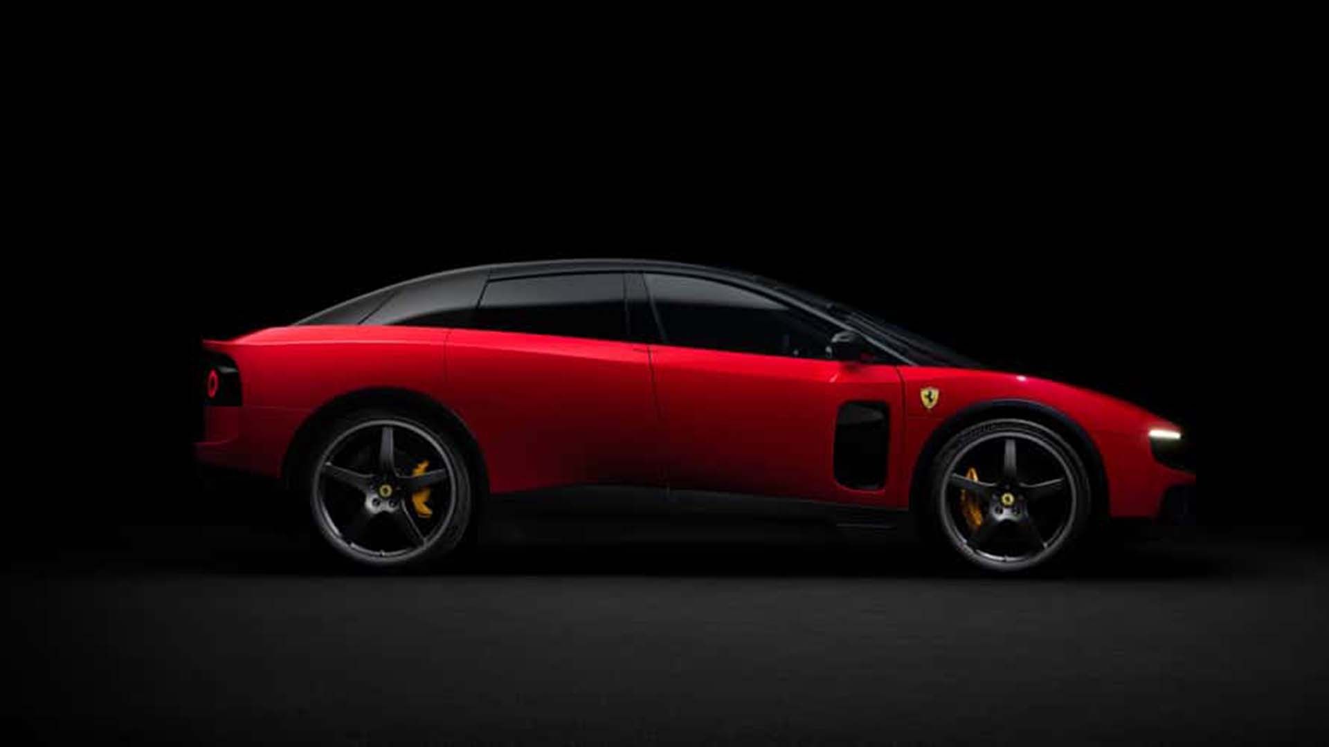 Ferrari Luce, 550 bin euroluk elektrikli GT olarak sahneye çıktı