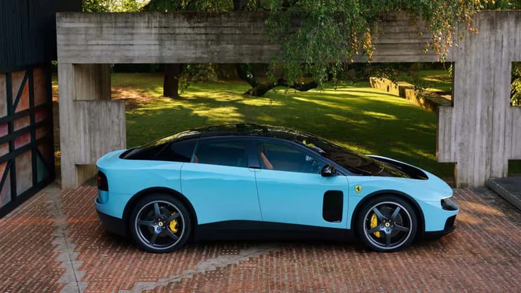 Ferrari Luce, 550 bin euroluk elektrikli GT olarak sahneye çıktı