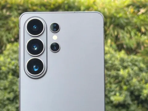 Galaxy S27 Ultra’nın üçlü kamerası beklenen tasarımı kullanmayabilir