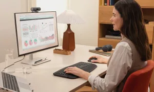 Logitech M850 L avuç içi yastığıyla sessiz çalışma alanı kuruyor