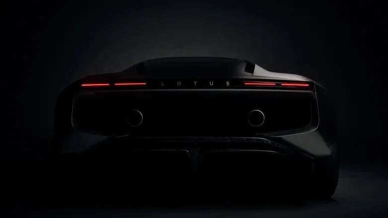 Elektrikli dönüşüm yavaşladı, Lotus yeniden benzinli motorlara yöneldi