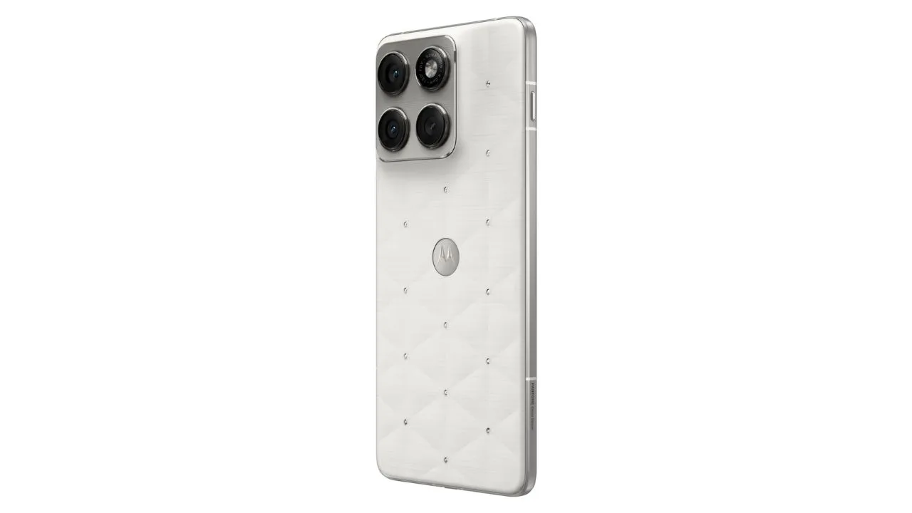 Motorola Swarovski alana ücretsiz Lenovo tablet geliyor: 31 Mayıs’ta son buluyor