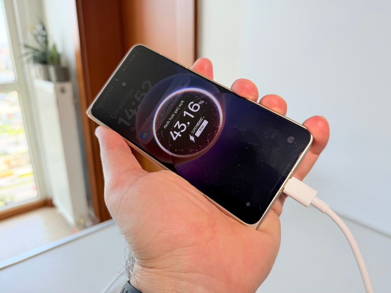 Telefonunuz yazın neden bu kadar ısınıyor? 8 pratik çözüm