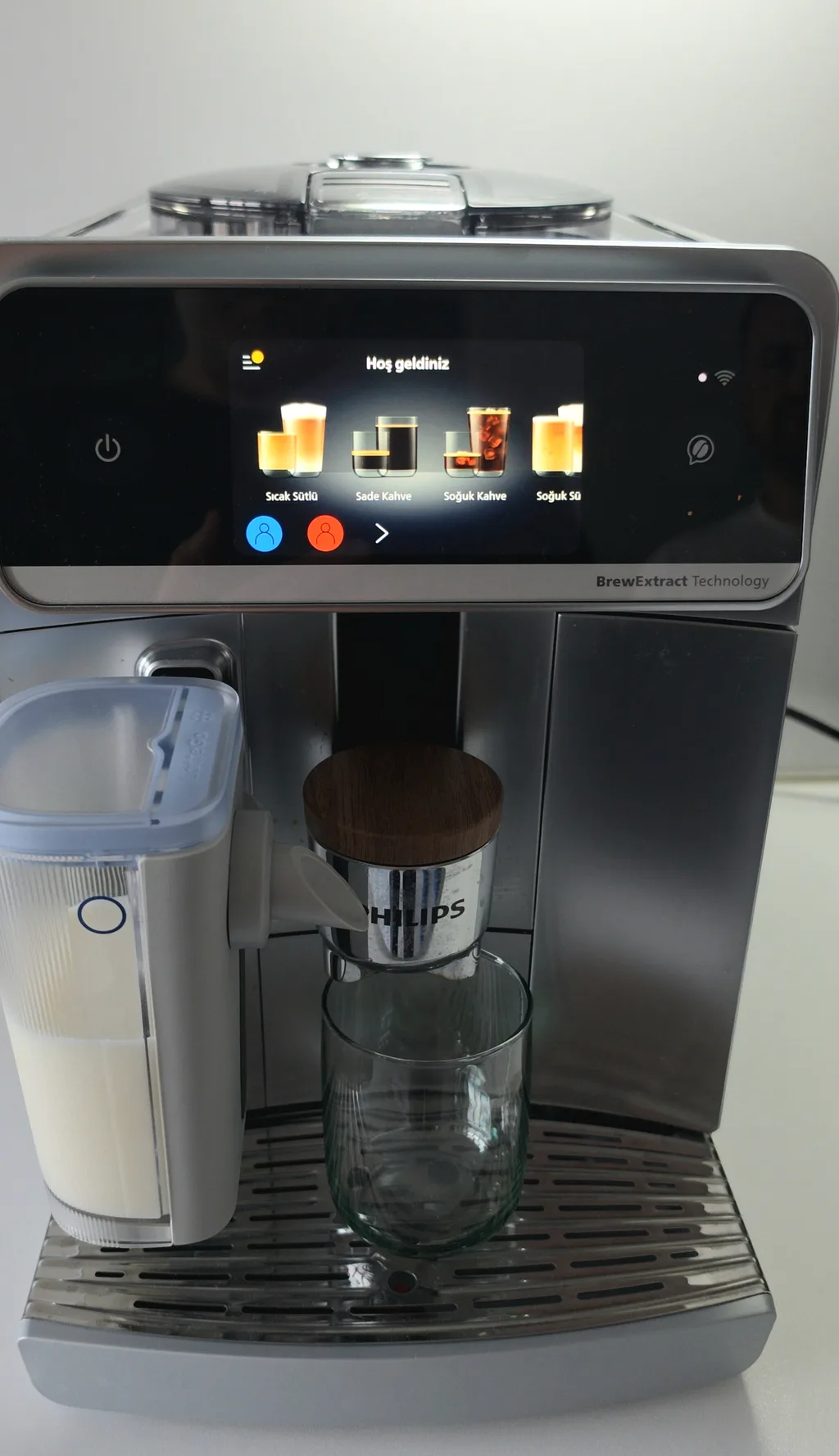 Evde kahvehane kalitesi artık gerçek mi? Philips Café Aromis 8000 Serisi İncelemesi
