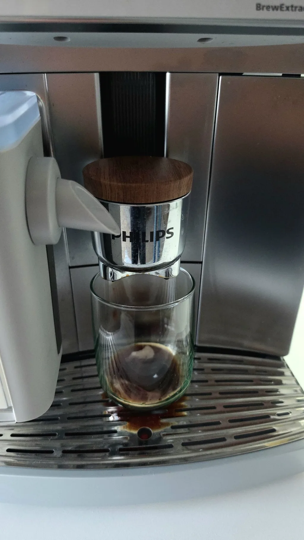 Evde kahvehane kalitesi artık gerçek mi? Philips Café Aromis 8000 Serisi İncelemesi