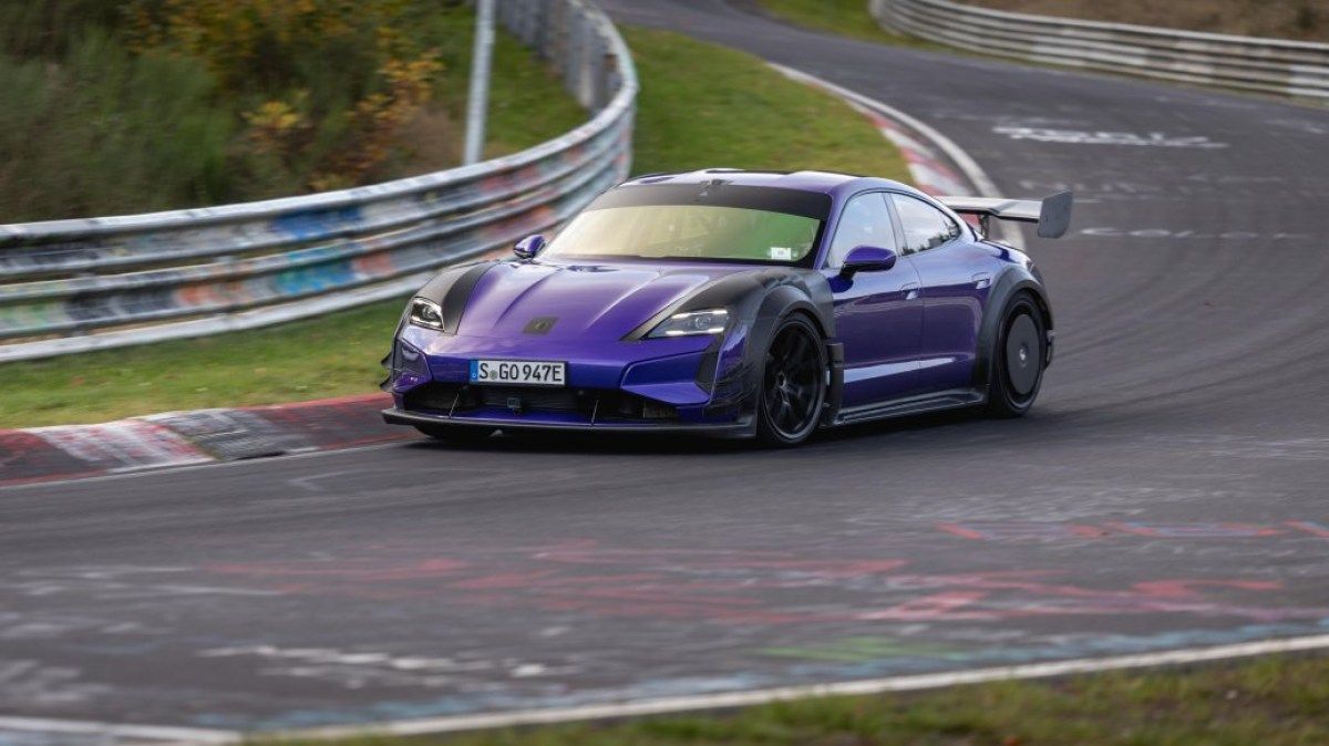 porsche taycan turbo gt