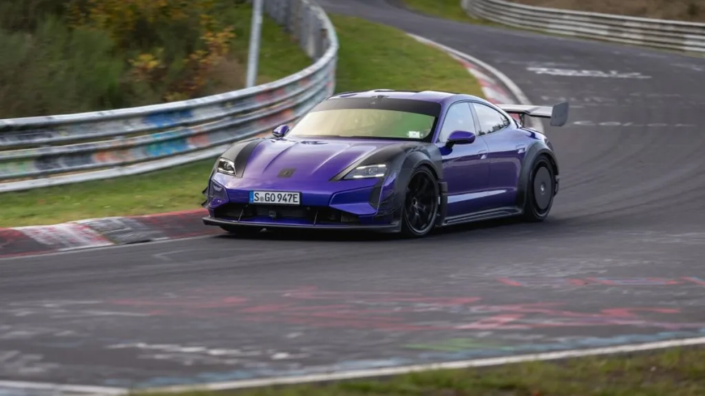 Porsche Taycan Turbo GT elektrikli otomobil rekorunu kırdı