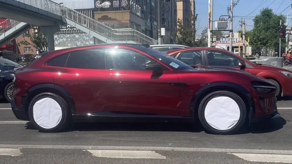 990 HP gücündeki Xiaomi YU7 GT ilk kez trafikte görüntülendi