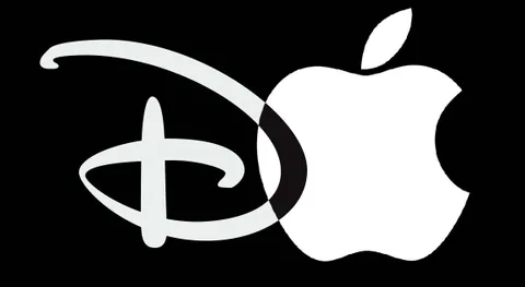Eski Disney CEO’su Bob Iger Apple ile Disney arasında birleşme görüşmeleri yapıldığını açıkladı