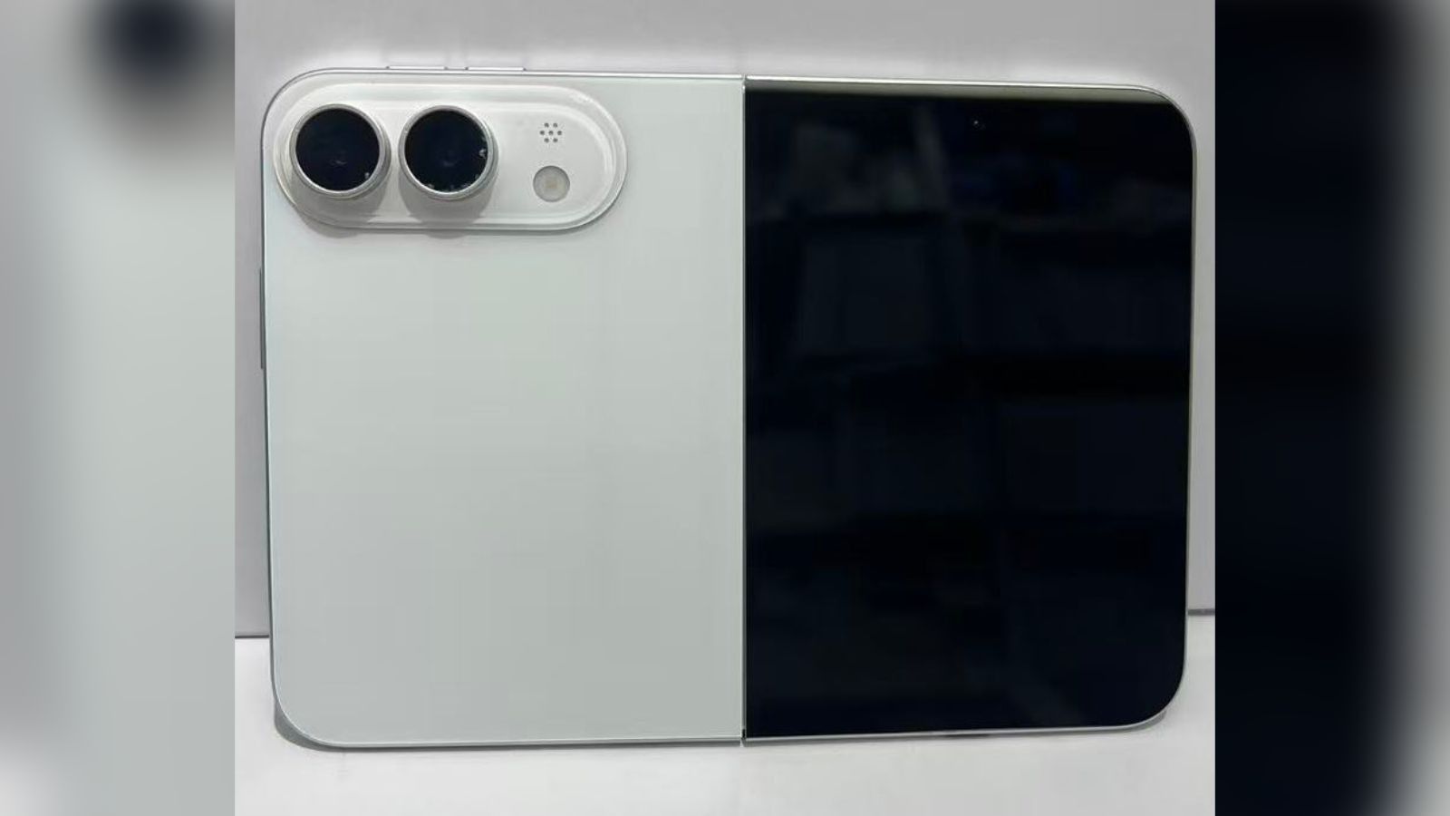 Katlanabilir iPhone’un şimdiye kadarki en net görüntüleri ortaya çıktı