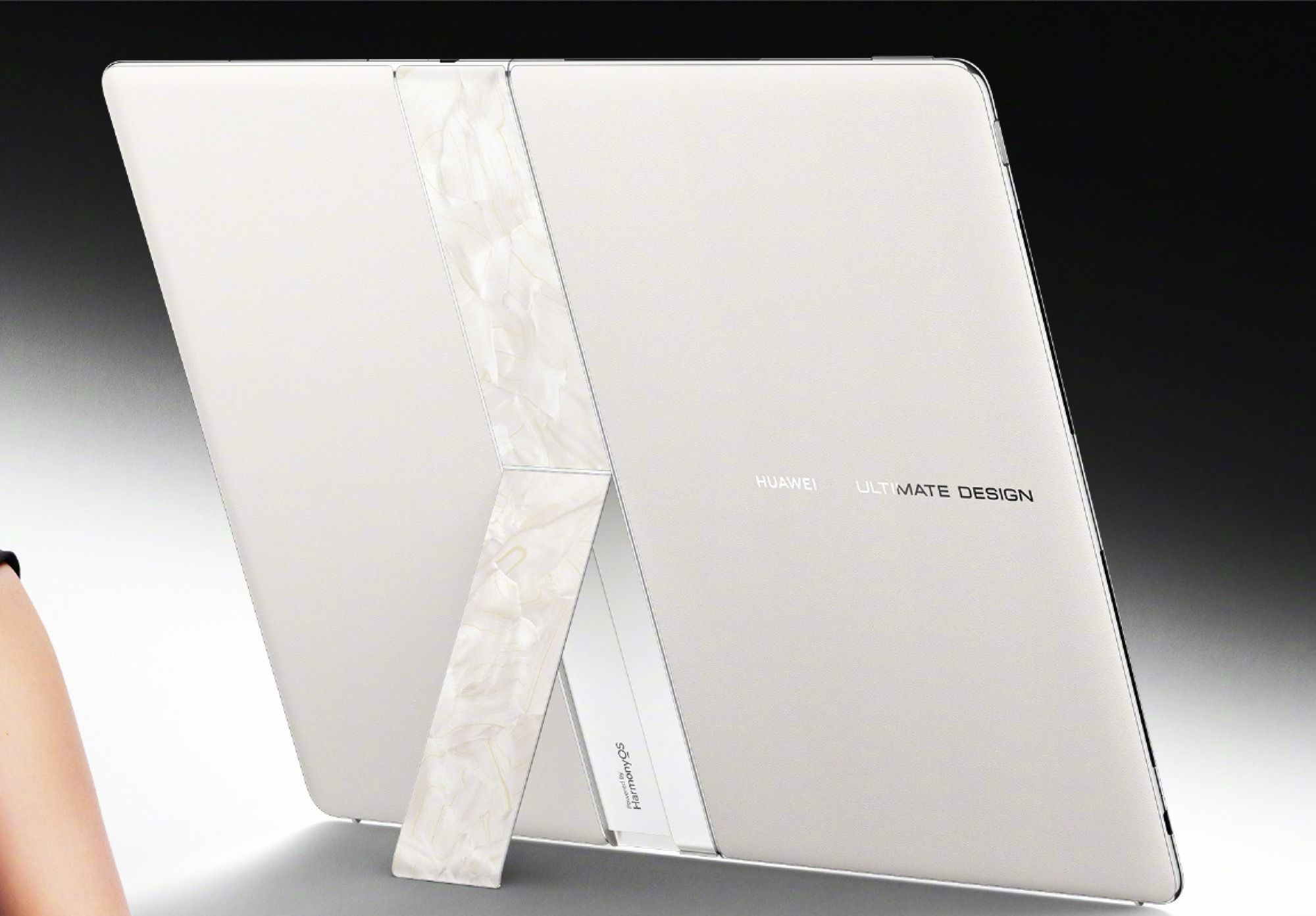 Huawei MateBook Fold bu kez kalem desteğiyle geliyor
